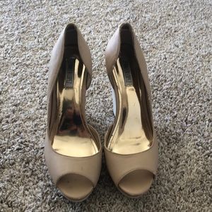 Size 10 Jennifer Lopez wedge